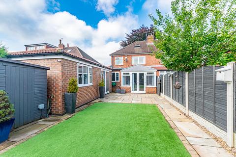 4 bedroom semi-detached house for sale, Ring Road, Leeds LS15