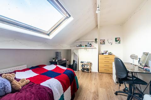5 John Street, Leeds, LS6 1JE