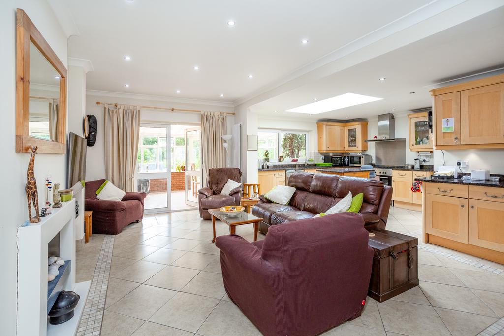 Kitchen/diner/family room a