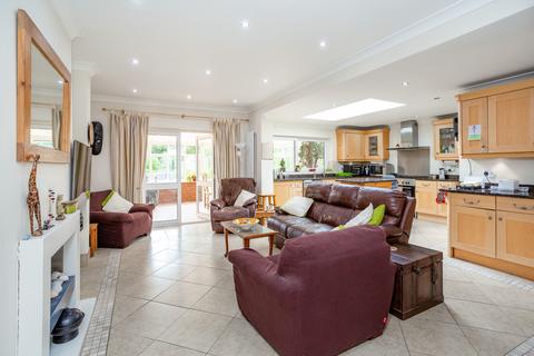 25 Ellers Road, Bessacarr, Doncaster, DN4 7BE