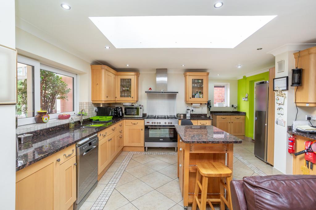 Kitchen b