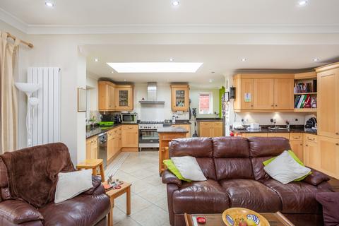 25 Ellers Road, Bessacarr, Doncaster, DN4 7BE