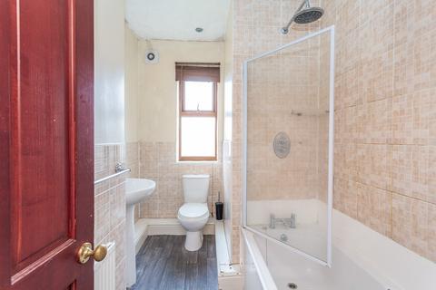 30 Ashdown Road, Wakefield, WF1 5LU