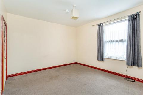 30 Ashdown Road, Wakefield, WF1 5LU