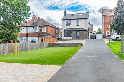 4 bedroom detached house for sale, Leeds LS15