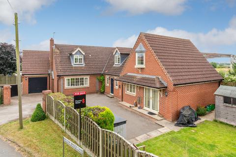 5 bedroom detached house for sale, Braithwaite, South Yorkshire DN7