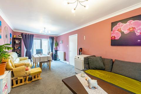 3 bedroom end of terrace house for sale, Leeds LS10