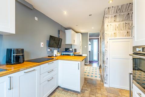 9 Bodmin Place, Leeds, LS10 4ND