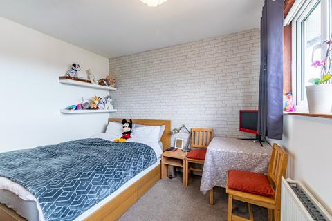 9 Bodmin Place, Leeds, LS10 4ND