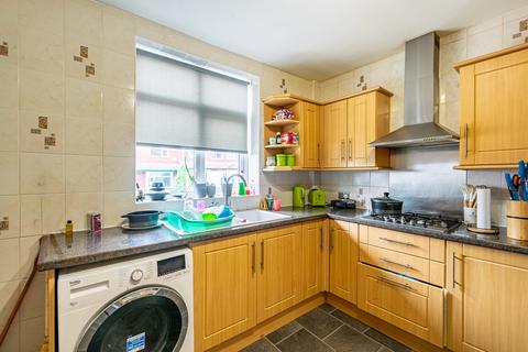 3 bedroom terraced house for sale, Leeds LS9