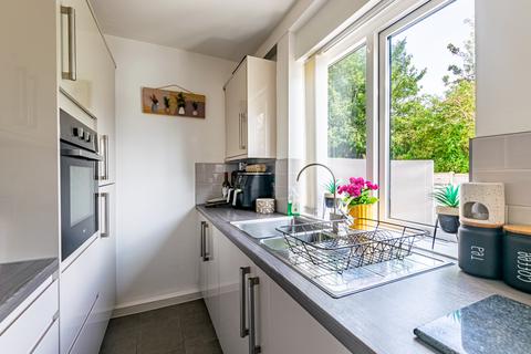 2 bedroom semi-detached house for sale, Leeds LS13