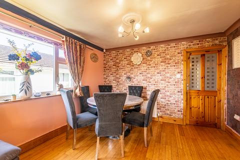 3 bedroom detached house for sale, Leeds LS17