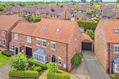 5 bedroom link detached house for sale, York YO19