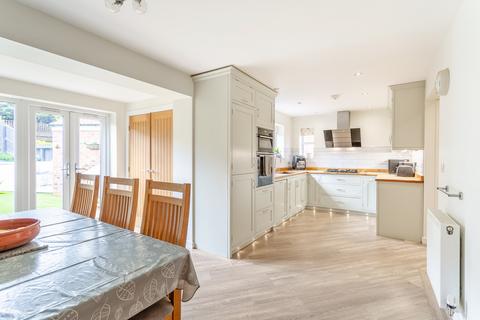 5 bedroom link detached house for sale, York YO19