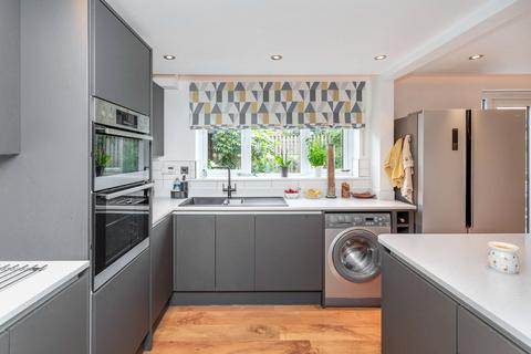 36 Chapel Walk, Riccall, York, YO19 6NU