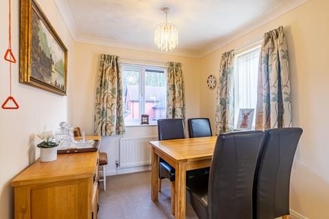 2 bedroom apartment for sale, Leeds LS17