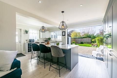 12 Bentcliffe Drive, Leeds, LS17 6QX