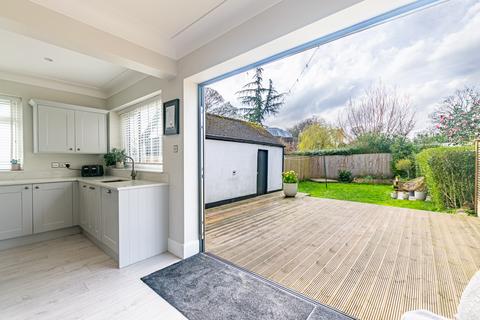 12 Bentcliffe Drive, Leeds, LS17 6QX