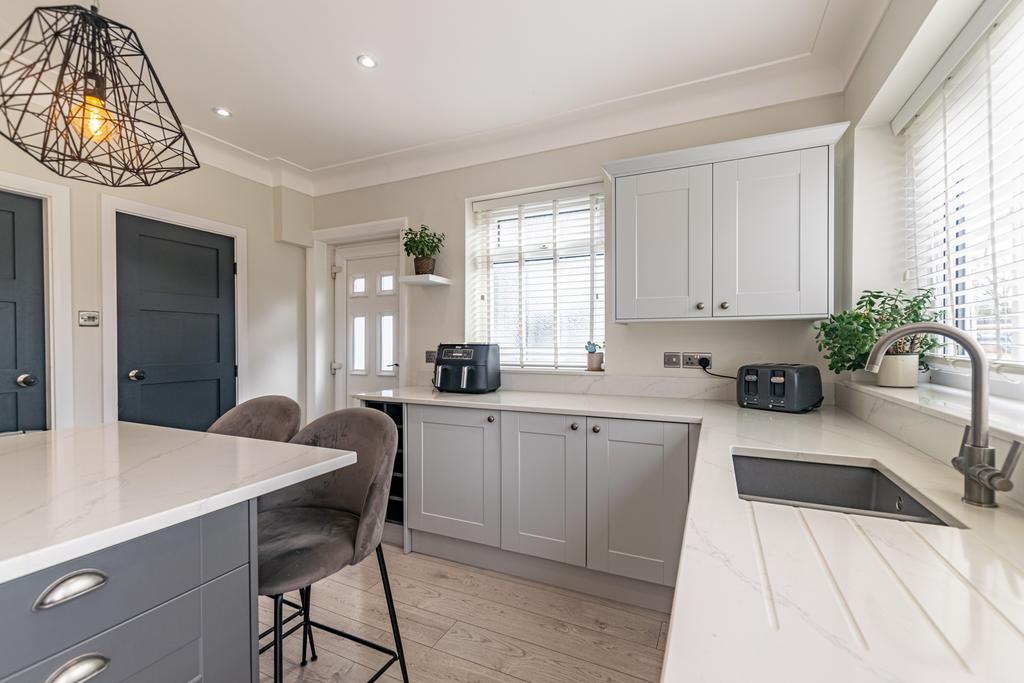 Kitchen Dining Room 7