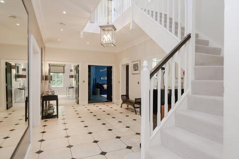 6 bedroom detached house for sale, Wrens Hill, Oxshott, Leatherhead, KT22