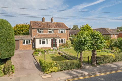 3 bedroom detached house for sale, Newchapel Road, Lingfield RH7