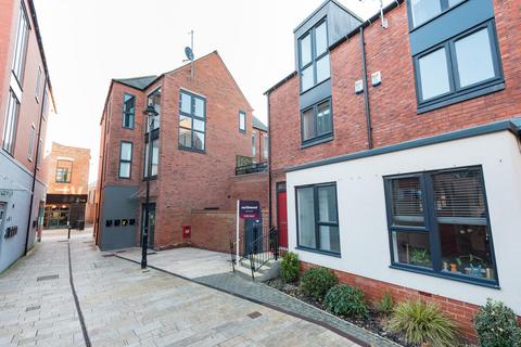 3 bedroom townhouse for sale, Horners Square, Hull HU1