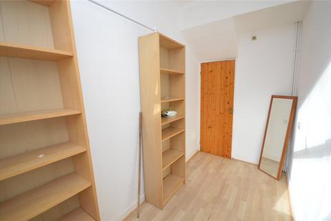 19 Cross Flatts Parade, Leeds, LS11 7JL
