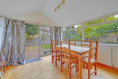 2 bedroom end of terrace house for sale, Davington Gardens, Dagenham, Essex