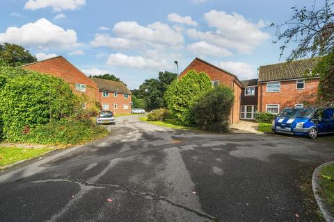 1 bedroom flat for sale, Newbury,  Berkshire,  RG14