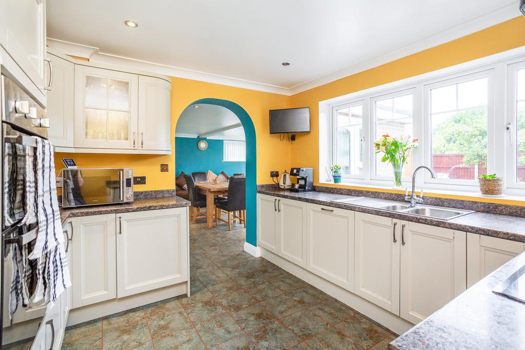 Kitchen b