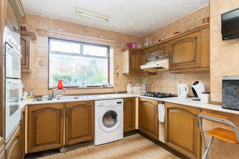 4 bedroom semi-detached house for sale, Leeds LS14