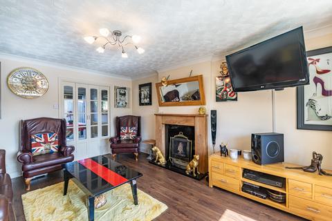 3 bedroom terraced house for sale, Apperley Bridge BD10