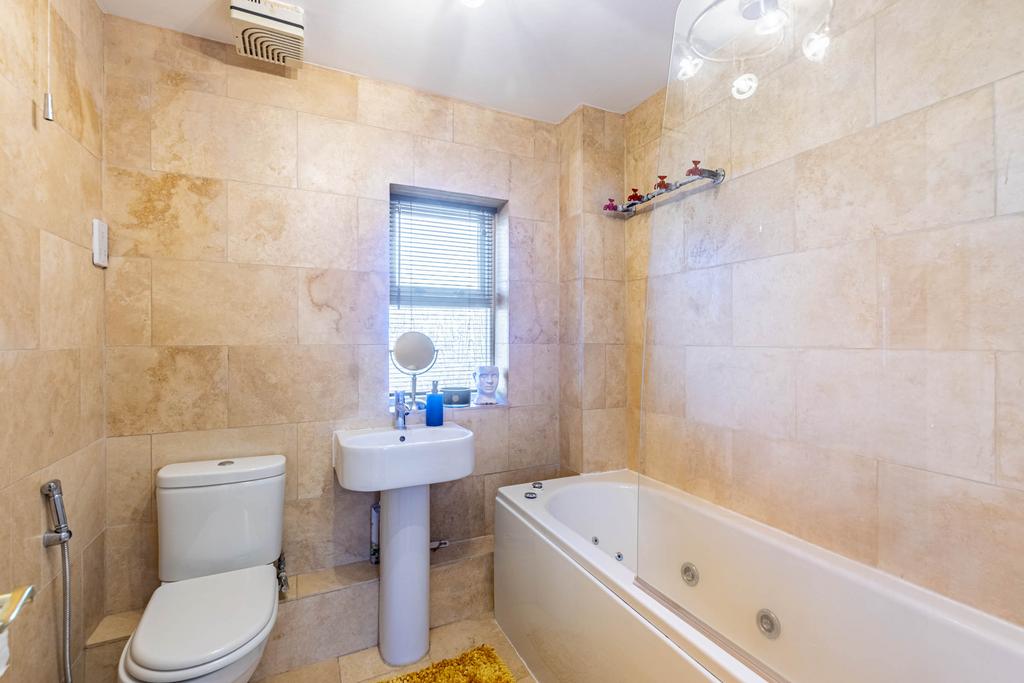 Bathroom1