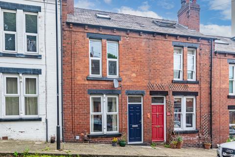 16 Heddon Place, Leeds, LS6 4EL