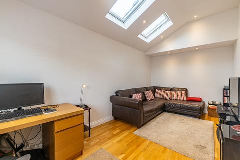 5 bedroom semi-detached house for sale, Leeds LS8