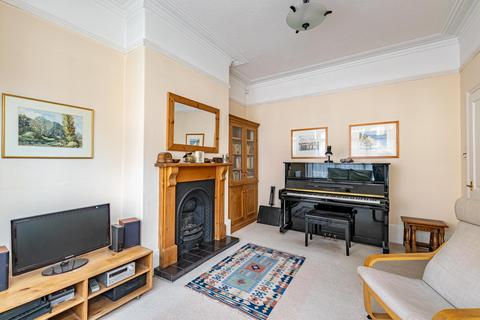 12 Wilton Grove, Leeds, LS6 4ES