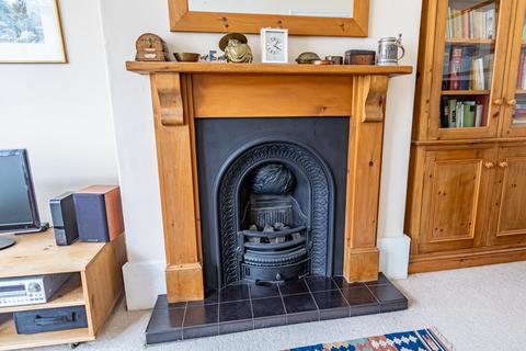 12 Wilton Grove, Leeds, LS6 4ES