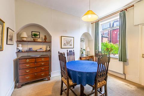 12 Wilton Grove, Leeds, LS6 4ES