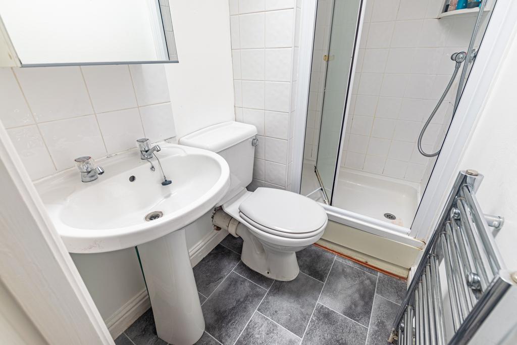 Bedroom 1 Ensuite