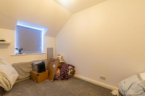 18 Birch Avenue, Leeds, LS15 7QY