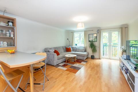 2 bedroom flat for sale, Leeds LS17