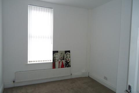 4 bedroom apartment to rent, Top Moor Side, Leeds LS11