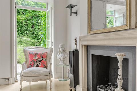 3 bedroom apartment for sale, Drayton Gardens, London SW10