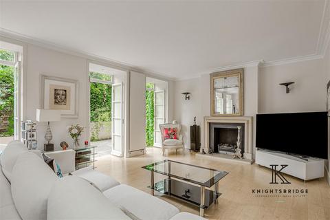 3 bedroom apartment for sale, Drayton Gardens, London SW10