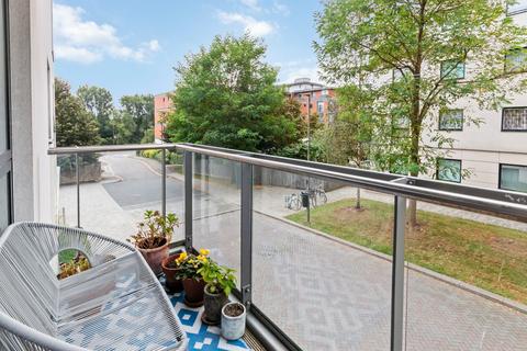 1 bedroom apartment for sale, Pump House Crescent, Greater London TW8