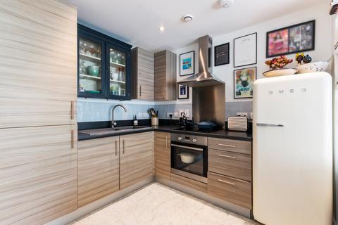 1 bedroom apartment for sale, Pump House Crescent, Greater London TW8