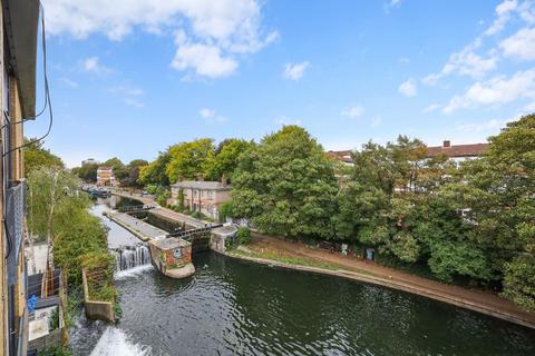 1 bedroom apartment for sale, Pritchards Road, Broadway Market, E2