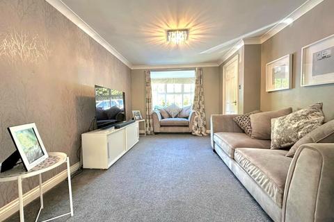 3 bedroom detached house for sale, Millstone Close, Northampton NN4