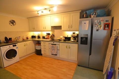 2 bedroom ground floor flat for sale, Melcombe Avenue, Weymouth