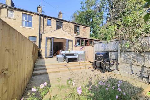 2 bedroom terraced house for sale, Huddersfield Road, Wyke BD12